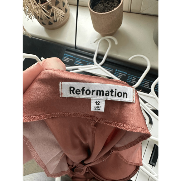 NWT Reformation Ronda Silk Dress in Prailine Pink, Size 12 | Bridesmaid, Wedding - Picture 14 of 14